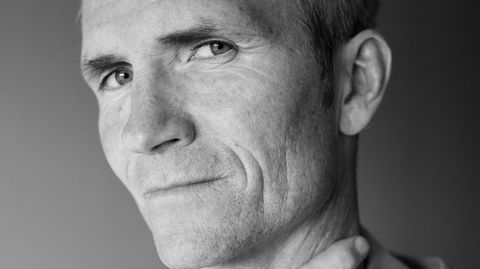 Han finansierte balletutdannelsen med cash fra sprengte pengeskap. På yogamatten fant han endelig roen