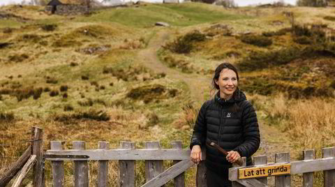 I sitt element. At Siri Vatsø Haugum begynte å forske på planter, var ganske tilfeldig. Men i lyngheiene på Lygra er hun i sitt rette element.