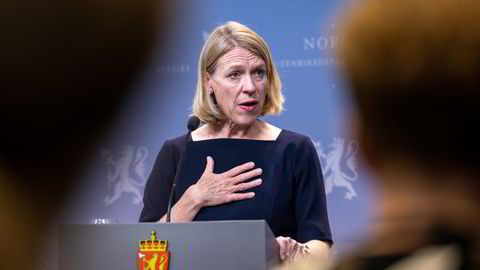 Anniken Huitfeldts ektefelle har handlet aksjer i selskaper som har ligget på Huitfeldts ministerbord.
