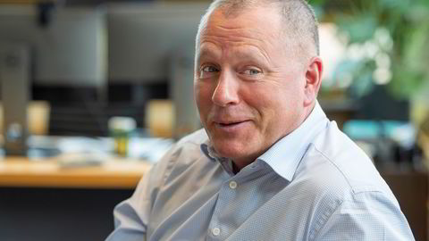 Sjef for Norges Bank Investment Management Nicolai Tangen har gått på et ydmykende nederlag i spørsmålet om Oljefondet bør investere i unoterte aksjer.