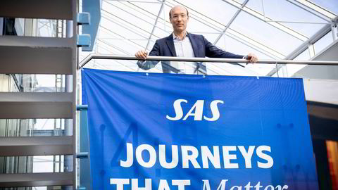 SAS-sjef Anko van der Werff venter på å få godkjent Danmark og Air France-KLM som nye eiere. Først enda et stort underskudd.