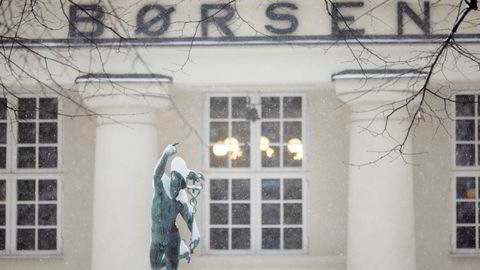 Oslo Børs har fått en treg start på året, med et fall på rundt tre prosent.
