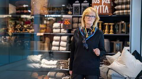 Nille-sjef Kjersti Hobøl forklarer at de ofte ser varer de gjerne skulle hatt som blir for dyre på grunn av valuta. – Vi må se etter ting som er rimelige, uten at det går på akkord med kvalitet, sier hun.