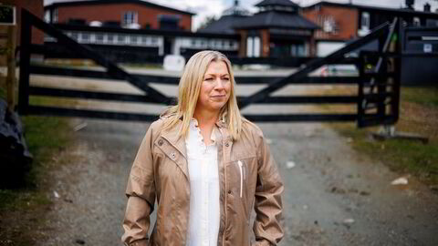 Tidligere mottaksleder, May Sætherbø, er tilbake til grinden ved Sel mottak. Hun reagerte på flere kritikkverdige forhold ved mottaket og varslet oppdragsgiver UDI.