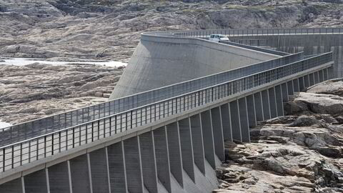 Fyllingsgraden i vannmagasinene er én av flere faktorer som avgjør hvordan strømprisene utvikler seg. Her er Blåsjø, det største kraftmagasinet i Norge.