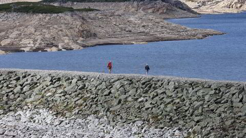 Rosskreppfjorden er en innsjø i Sirdal og Valle kommune i Agder som gir store kraftinntekter.