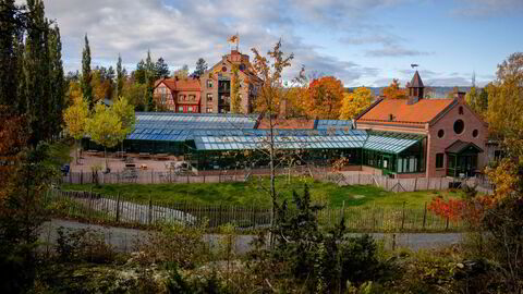 Hotellkjeden Unike Hoteller, med sine 18 hoteller, skal nå ta over driften av Ramme fjordhotell. Petter Olsens viktige samling av Edvard Munchs kunst skal tilbake til Ramme for å bygge opp kulturdestinasjonen Ramme.