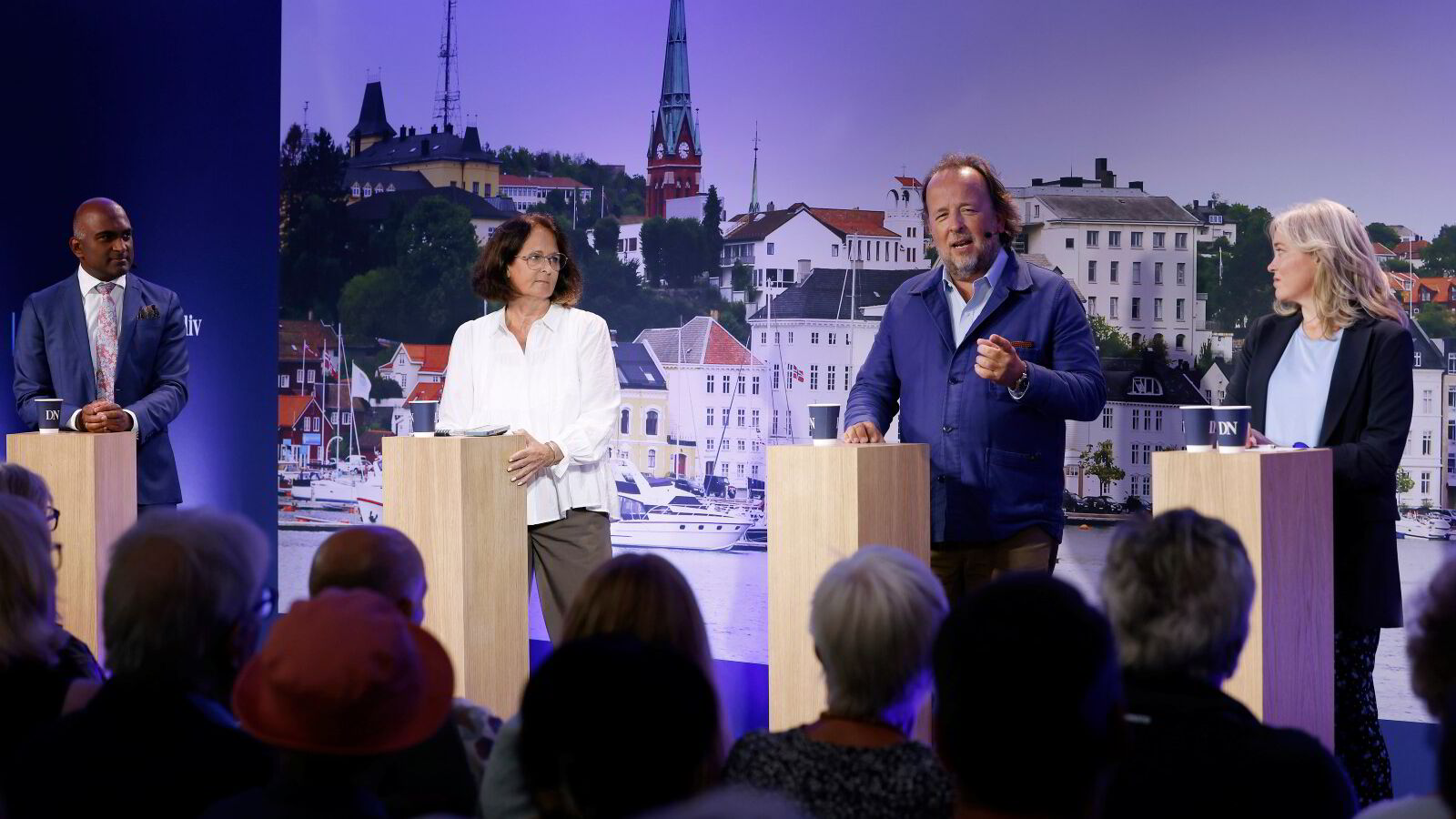 Oppvarming til partilederdebatten i Arendal