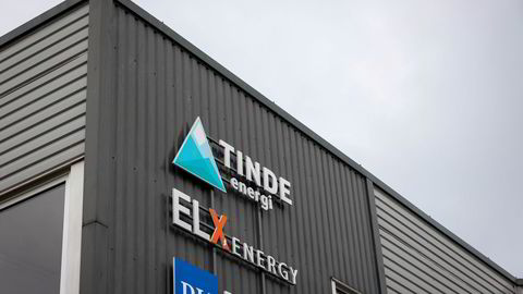 Tinde Energi må møte flere tidligere kunder i retten de kommende ukene. Dette bildet er tatt ved Vear kontorsenter utenfor Tønsberg i august.