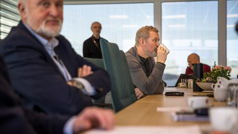 Ny styreleder i NTS Nils Martin Williksen (til vestre) og Roald Dolmen på NTS sin andre ekstraordinære generalforsamling, i februar 2022.