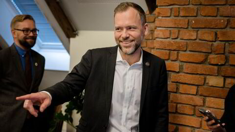 SV-leder Audun Lysbakken er på vei ut av rikspolitikken. Nå kommer han med bok.