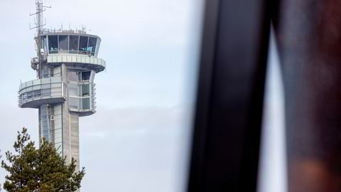 I 2018 skulle Avinor stå klart med et helt nytt kommunikasjonssystem med flyene. Fristen er skjøvet til 2025, men også denne kan ryke. Her fra Gardermoen.