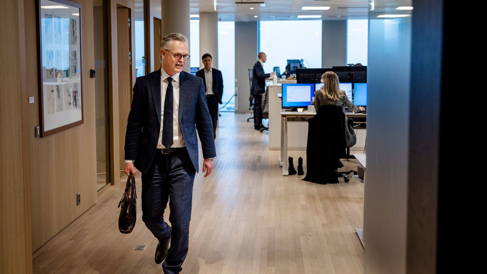 ABG surfer på obligasjonsbølgen