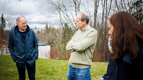 Bjørn Brandtzæg, gründer i Photoncycle (midten), har funnet opp et kjemisk batteri som kan snu opp ned på verdens energisystem, men sliter med formuesskatten. Til venstre Sverre Kirkvold, sjef for teknologi og innovasjon i Obos Block Watne og Ingeborg Gjærum, konserndirektør i Volue.
