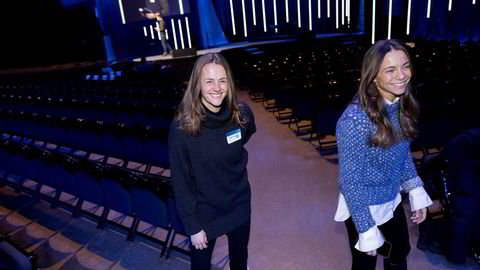 Erika June Flakk (til venstre) og Maria Lilly Flakk skal arve milliardene i Flakk-konsernet. De har tatt ordskiftet rundt formuesskatt og rikinger personlig.