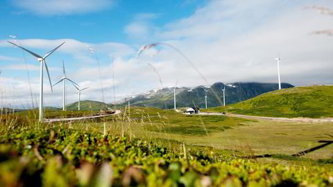 Først da kapitalmarkedet fattet interesse for det grønne skiftet, begynte det å bli fart i klimasatsingene, skriver artikkelforfatteren.