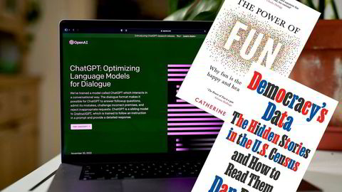 Språkroboten ChatGPT har på oppdrag av Kjersti Løken Stavrum skrevet kronikk til DN om de to bøkene på bildet.