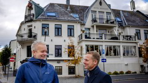 Her på Hotel Wassilioff i Stavern ble grunnlaget for hotellkjeden Unike hoteller lagt. Netthandelsgründer Eric Sandtrø (til venstre) og Morten Christensen er de to store aksjonærene i morselskapet som nå er en DN Gaselle.
