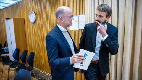 NHO-sjef Ole Erik Almlid (til venstre) mener det er helt nødvendig at strømstøtteordningen for næringslivet videreføres gjennom vinteren. Men næringsminister Jan Christian Vestre settes sin lit til at fastpriser skal løse floken.