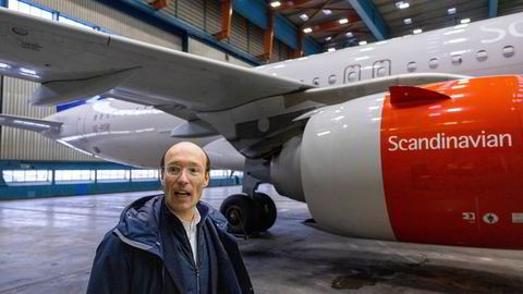 SAS-sjef Anko van der Werff har fått nye eiere på laget i høst, men konkursprosessen vil vare frem mot sommeren neste år. Bildet er fra hangaren på Arlanda i Stockholm i fjor vinter.