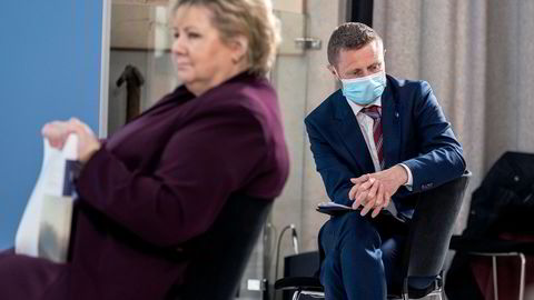 Koronakommisjonens rapport har gransket koronakrisen til og med 30. oktober i fjor, og handler derfor om perioden for regjeringen til tidligere statsminister Erna Solberg og daværende helseminister Bent Høie.