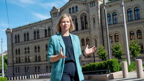 Venstre-leder Guri Melby mener ny informasjon viser at Norge ikke følger intensjonene ved EUs sanksjoner mot Russland når Norge fortsatt tillater russiske fiskefartøy å anlegge norske havner.