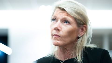 DNBs konsernsjef Kjerstin Braathen må foreløpig se langt etter en planlagt ekstragevinst på 2,2 milliarder kroner fra kjøpet av Sbanken.