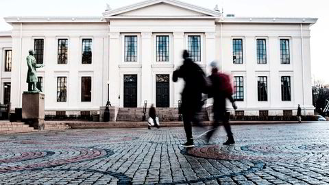 Karakterpress er det som driver mange til å stå i og akseptere de vanskelige, krevende og ubehagelige stundene man møter som student, skriver Nasjida Noorestany, student ved Juridisk fakultet. Her fra Universitetet i Oslo.