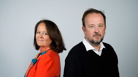 Eva Grinde, kommentator i Dagens Næringsliv og Frithjof Jacobsen, politisk redaktør i Dagens Næringsliv utgjør podkasten Den politiske situasjonen.