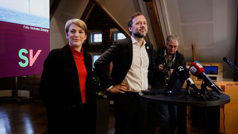 Finanspolitisk talsperson Kari Elisabeth Kaski er skeptisk til Stoltenberg som ny sentralbanksjef. Her med SV-leder Audun Lysbakken.