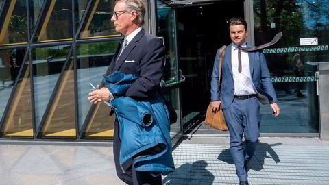 Ferds verdijusterte egenkapital falt med drøye fire milliarder kroner i fjor. Her er eier og styreleder Johan H. Andresen (til venstre) og konsernsjef Morten Borge avbildet i Stockholm i fjor.