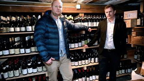 Fra denne vinkjelleren på Park29 ble det stjålet vin for opp mot to millioner kroner. Medeier Fridtjof Bade (til venstre) og daglig leder Jonas Berg Grønvold.