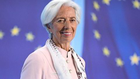 Christine Lagarde er sjef for Den europeiske sentralbanken (ECB). Markedet tror at ECB vil sette ned styringsrenten fire eller fem ganger de neste ti månedene. Det vil gjøre det lettere for Norges Bank å sette ned renten.