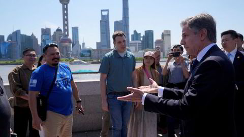 USAs utenriksminister Antony Blinken er på et offisielt besøk i Kina. Her fra The Bund i Shanghai på tirsdag.