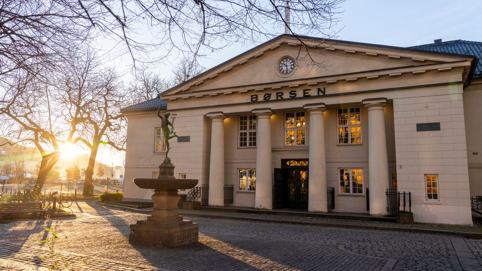 Oslo Børs stiger kraftig – mens Rec Silicon halveres