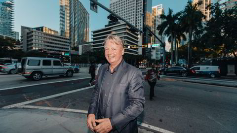 Under korona har finansmannen Ole Slorer gjort som mange andre på Wall Street i New York, og flyttet til Miami. Hjemme i det raskt voksende finansdistriktet Brickell skjer jobben via videomøter.