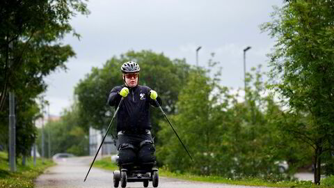 Andre Krogstad er i sin beste alder, men har stått utenfor arbeidsmarkedet etter en ulykke i 2011. Dagene bruker han ofte ute på tur.