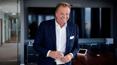 Ole Ertvaag, toppsjef i Hitecvision, kan le hele veien til banken. I fjor tjente han over én milliard kroner. 730 millioner kroner står på bankkonto.