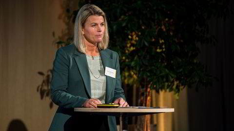 Ingrid Sølvberg går til Vår Energi. Her er den tidligere oljedirektøren avbildet på en konferanse i 2021 på Sola.