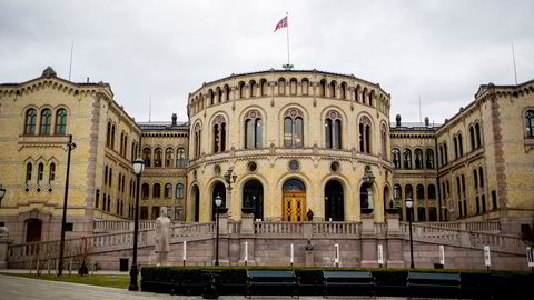 Hvor mange av de som må forlate Stortinget og regjeringen etter valget får etterlønn?