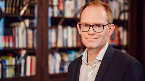 Statsråd for forskning og høyere utdannelse, Oddmund Hoel (Sp), vil senke listen for å bli lærer.