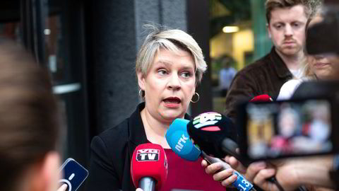 Arbeids- og inkluderingsminister Marte Mjøs Persen (Ap) varsler tvungen lønnsnemnd i flyteknikerkonflikten.
