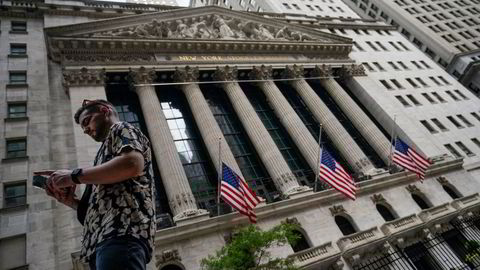 De amerikanske hovedindeksene stiger fra start på New York-børsen fredag.