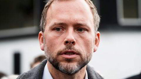 SV-leder Audun Lysbakken må bestemme seg for hvem som trenger mest hjelp i dagligvarebransjen, leverandørene eller kjedene som sliter med høyere priser enn Norgesgruppen.