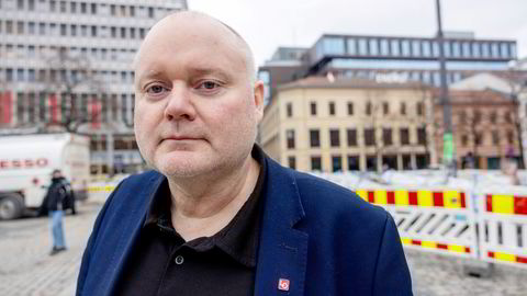 – Det burde ha vært totalt unødvendig for en næringsminister å måtte gjete topplederne, når det kommer til lønninger, sier LO-sekretær Are Tomasgard etter Equinors bonustilpasninger.