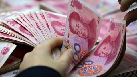 Kina har siden lenge hatt ambisjoner om å bli en verdensvaluta og at oppgjør kan skje med egen valuta og ikke med amerikanske dollar. Yuanens andel i internasjonal handel er mer enn doblet det siste året.