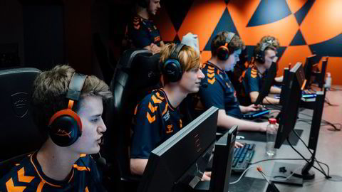 Klubben Apeks er blant de store innen e-sport. Klubben stiller med lagene Counter-Strike Elite, Counter-Strike Rebels, Fifa, Fortnite og PUBG.