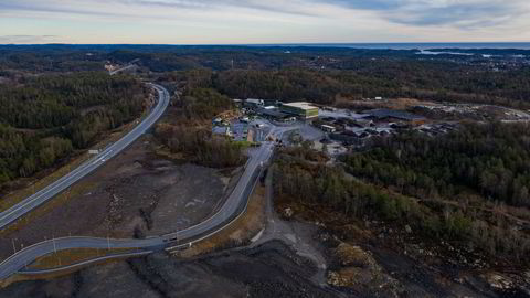 Morrow Batteries vil lage en av Europas største batterifabrikker her ved Eyde Energipark i Arendal og får nå støtte fra det statlige selskapet Siva.