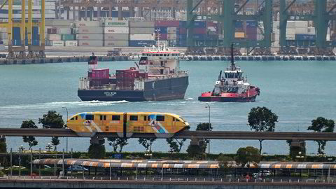 Singapores økonomi har i tiår tatt pulsen på hva som skjer i den globale økonomien bedre enn andre. Her fra containerhavnen Tanjong Pagar ved Sentosa i Singapore.