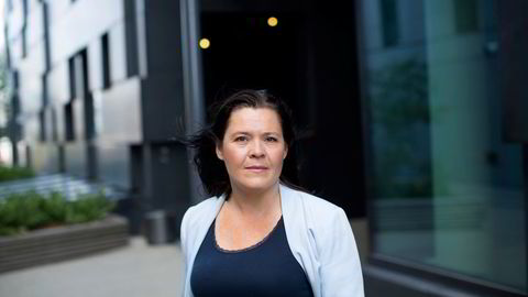 Sjeføkonom Elisabeth Holvik i Sparebank 1 tror Norges Bank må oppjustere rentebanen.